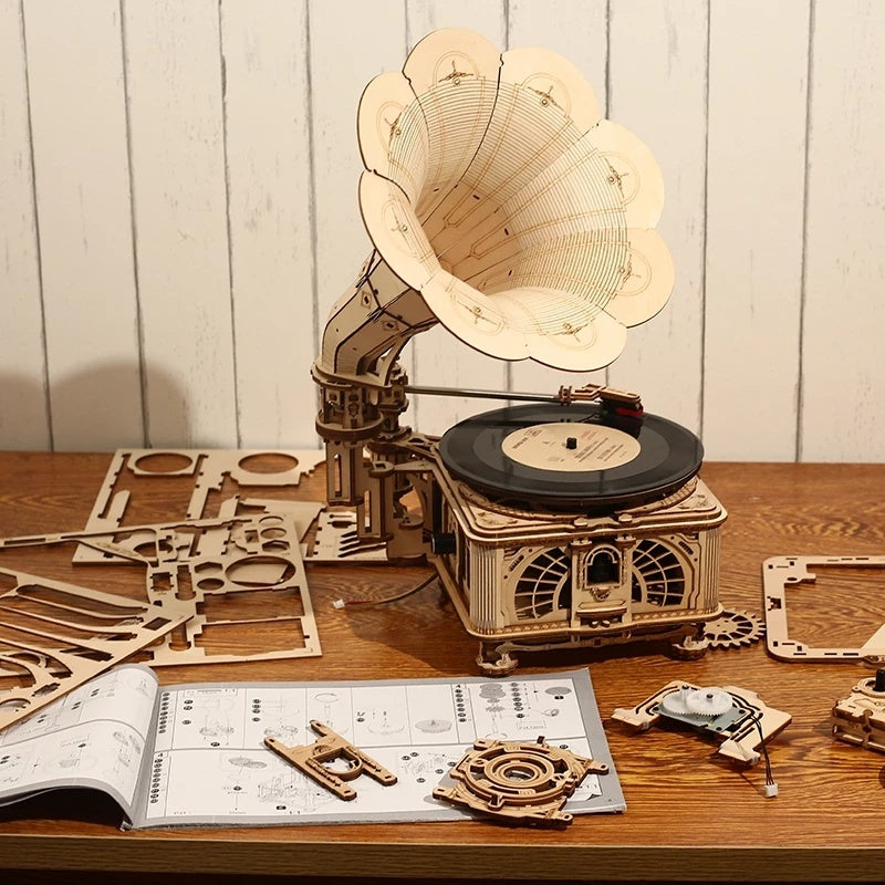 DIY Hand Crank Classic Gramophone